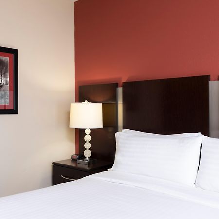 Holiday Inn Express & Suites - New Philadelphia Southwest, An Ihg Hotel Exteriér fotografie