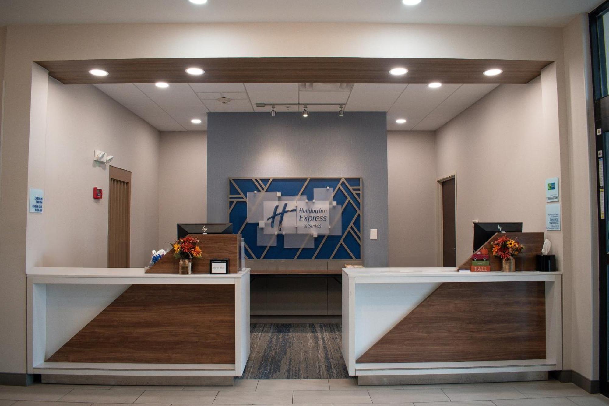 Holiday Inn Express & Suites - New Philadelphia Southwest, An Ihg Hotel Exteriér fotografie