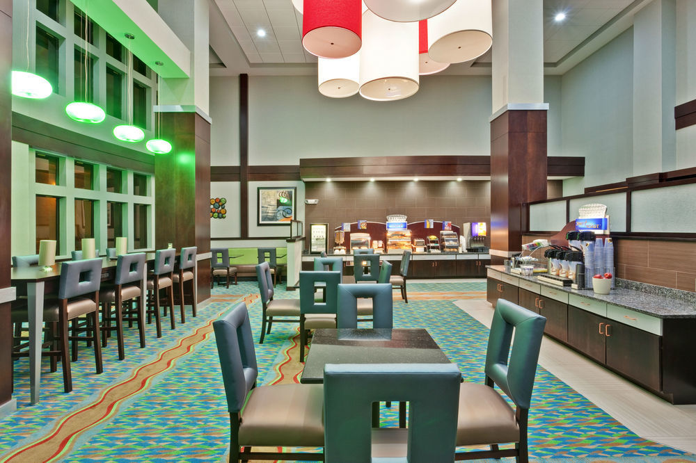 Holiday Inn Express & Suites - New Philadelphia Southwest, An Ihg Hotel Restaurace fotografie